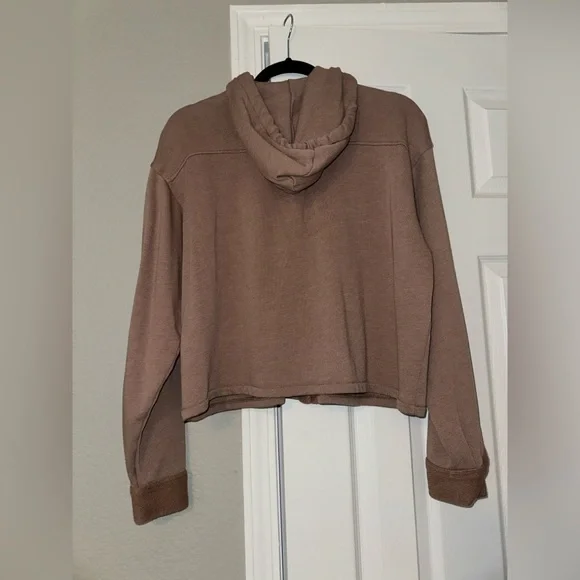 AE Cropped Button Down Hoodie - Picture 7 of 13